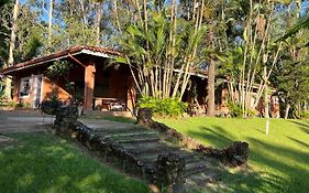 Casa em Sítio acolhedor próx de SP